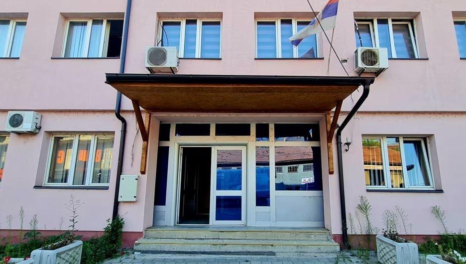 Lista Serbe e prere: Institucionet serbe nuk do te largohen nga zyrat ne Mitrovicen e Veriut